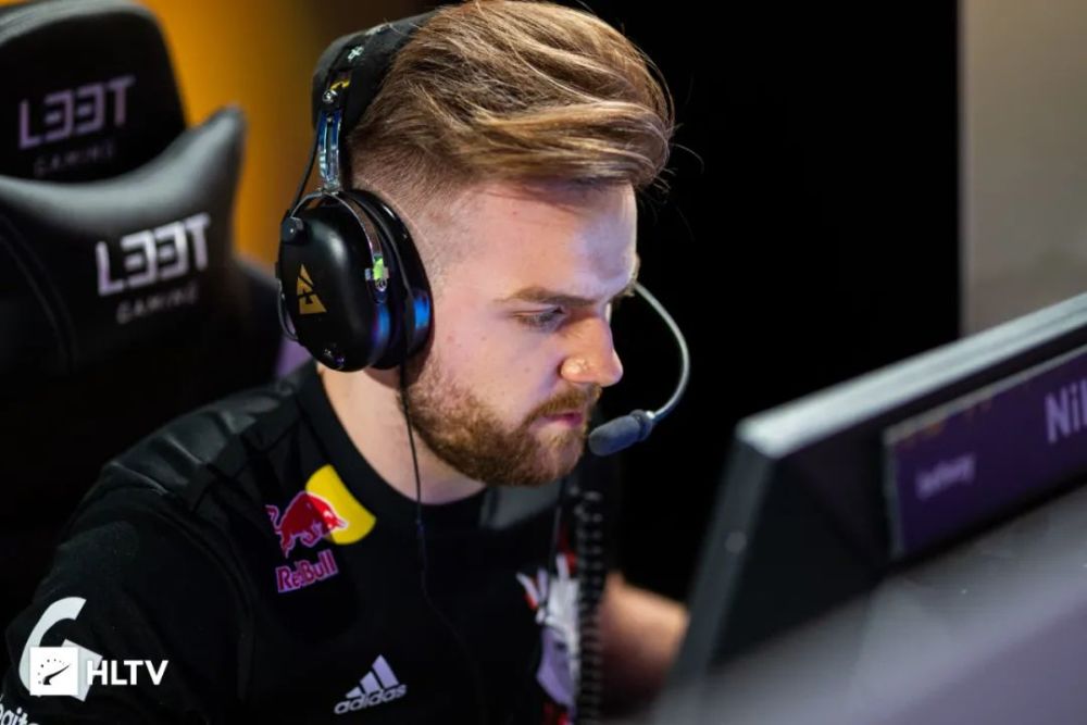 T1 主宰 DN Freecs ， Hanwha Life Esports 击败 Nongshim RedForce 于 LCK 2025 赛季