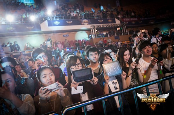 TL，如果你早点来，我们就能早点赢！EDG 以 2-0 横扫 TL，历史上首次战胜 TL